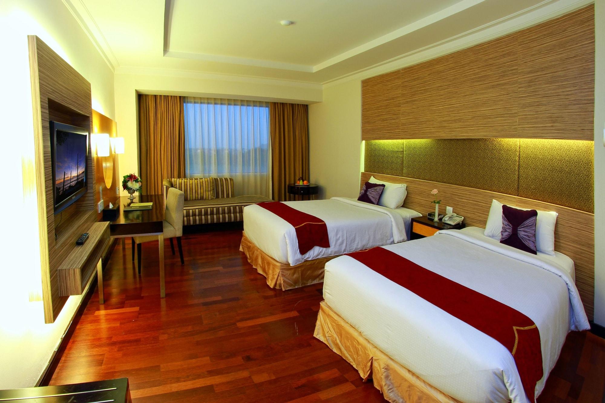Premier Basko Hotel Паданг Екстериор снимка