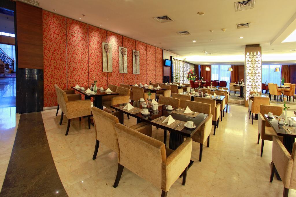 Premier Basko Hotel Паданг Екстериор снимка