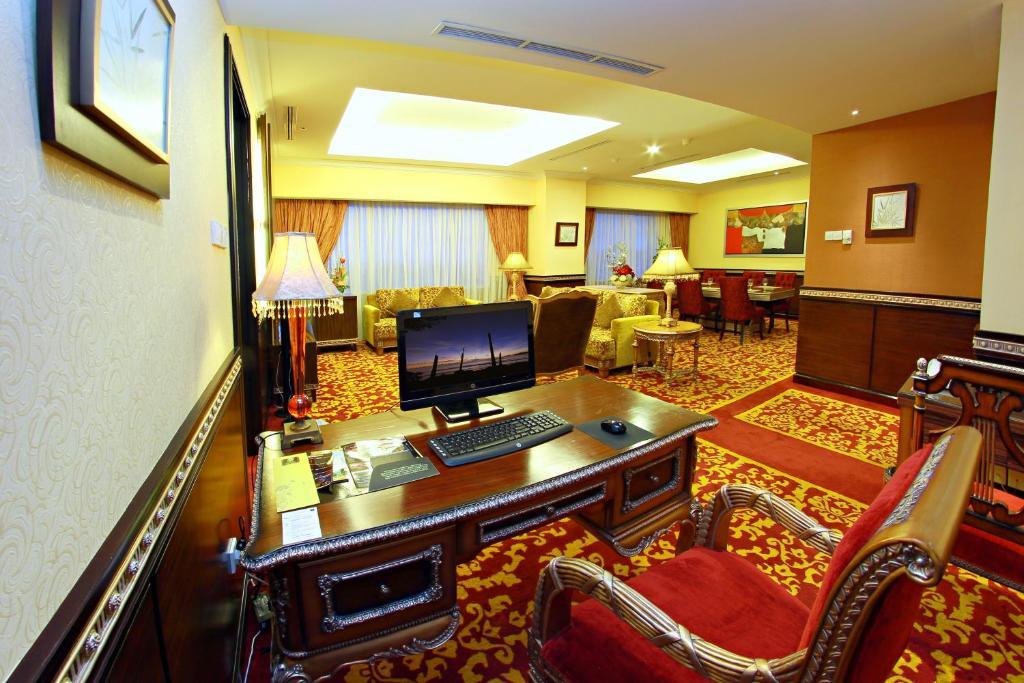 Premier Basko Hotel Паданг Екстериор снимка