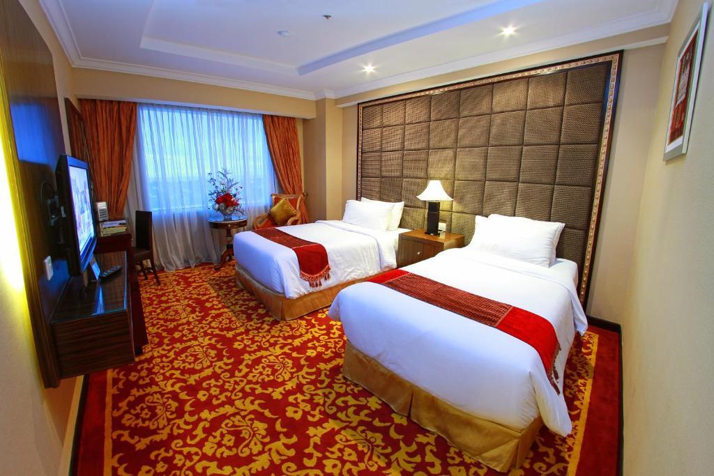 Premier Basko Hotel Паданг Екстериор снимка